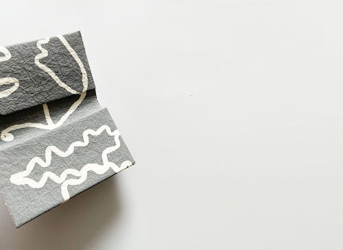 木下理子　名刺入れ / Riko Kinoshita: Handmade Washi Business Card Case