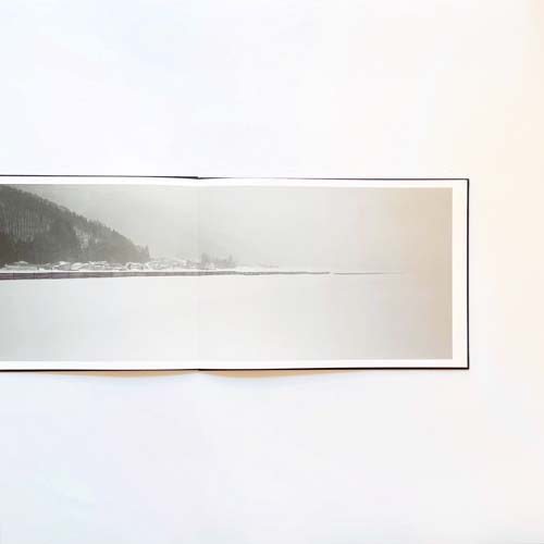 村越としや　沈黙の中身はすべて言葉だった [Signed]