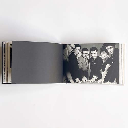 いま見ているのが夢なら止めろ、止めて写真に撮れ。