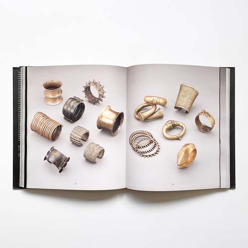 A World of Bracelets: Africa, Asia, Oceania, America: From the Ghysels Collection